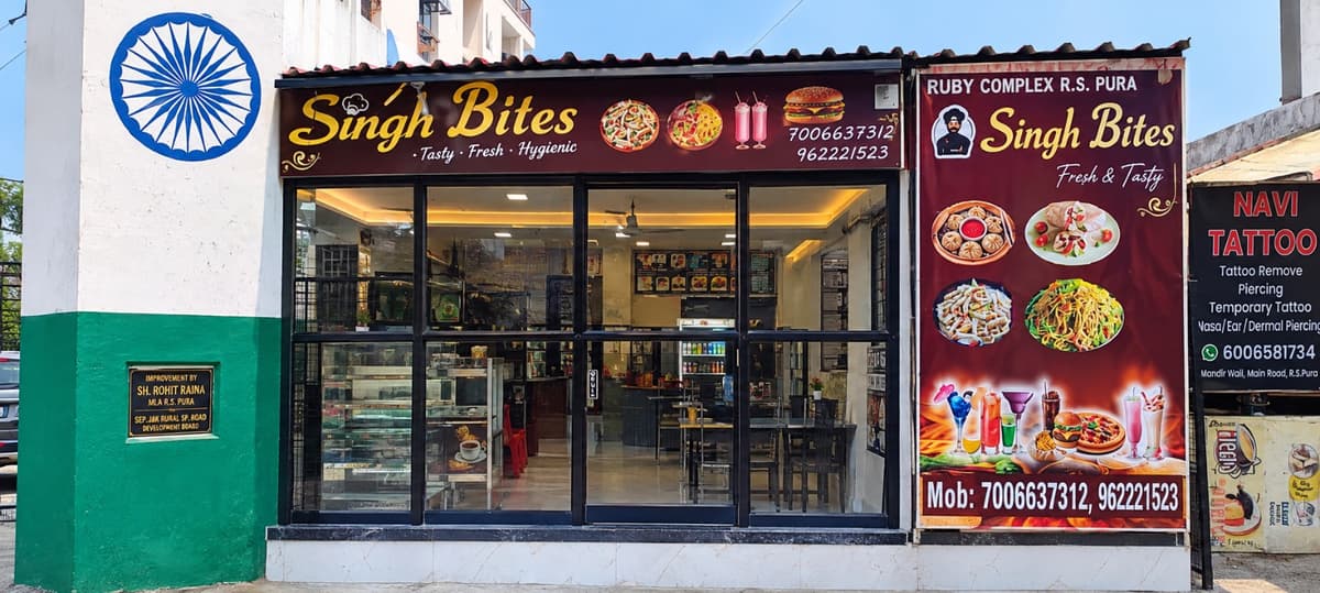 The Iconic Singh Bites Storefront at Kullian Adda, near Memorial Gate